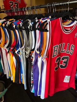 BASKETBALL JERSEYS SIZE LARGE