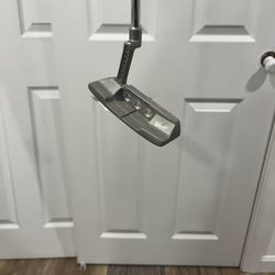 Scotty Cameron Newport Select 2
