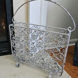$25.00 - MidCentury Rack, Iron/Gorgeous Design Accents!  Great Accent Decor!  
