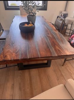 Dinning table