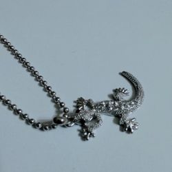 Beautiful ❤️ Silver Sterling Steel Lizard 🦎 Necklace 🎁🎁🎁