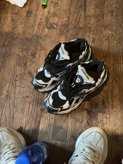 Balenciaga  runners