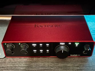Focusrite Scarlett 2i2 4th Gen USB Audio Interface