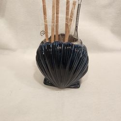 RARE Cracker Barrel Coastal Sands SHELL COOKING UNTENSILS HOLDER w/ 6 UNTENSILS.