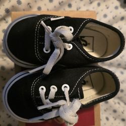 Baby Vans Size 4