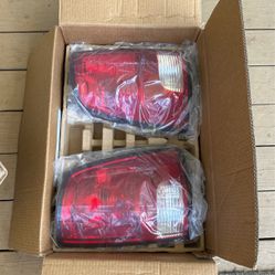 Dodge Ram 3500 Tail Lights With Housing 