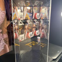 Sideshow- Legends -  Rotating 1/6 Scale Light Up Case 