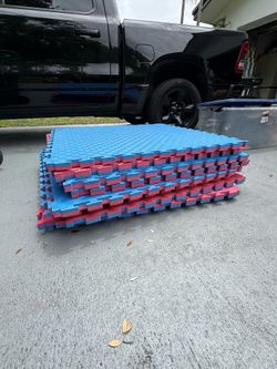Rubber mats for weight lifting or wrestling - MUST GO TODAY