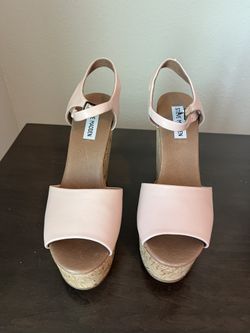 Women’s Pink Steve Madden Platform Sandals. Size 9.5
