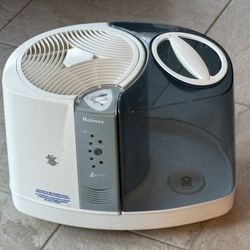 Holmes Cool Mist Humidifier + spare filter