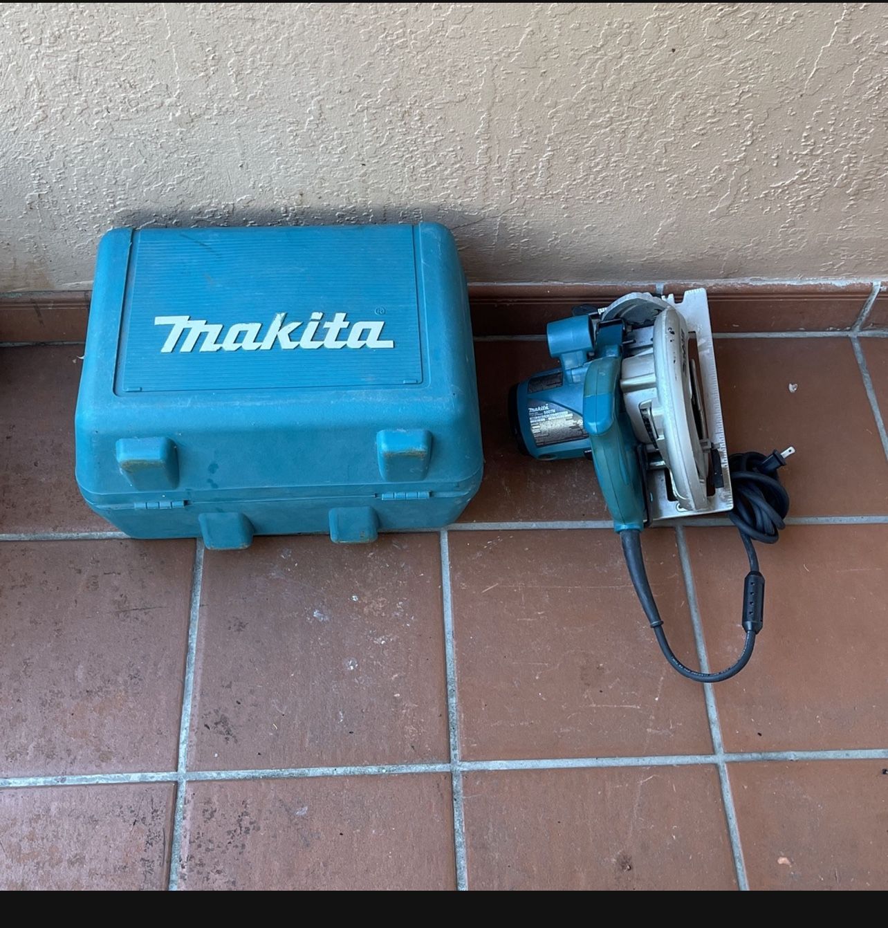 Makita 5007NK 7-1/4 in. Circular Saw $99 Firm