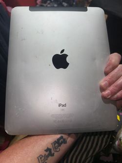 Apple I pad 1st generation 3G 16 MB