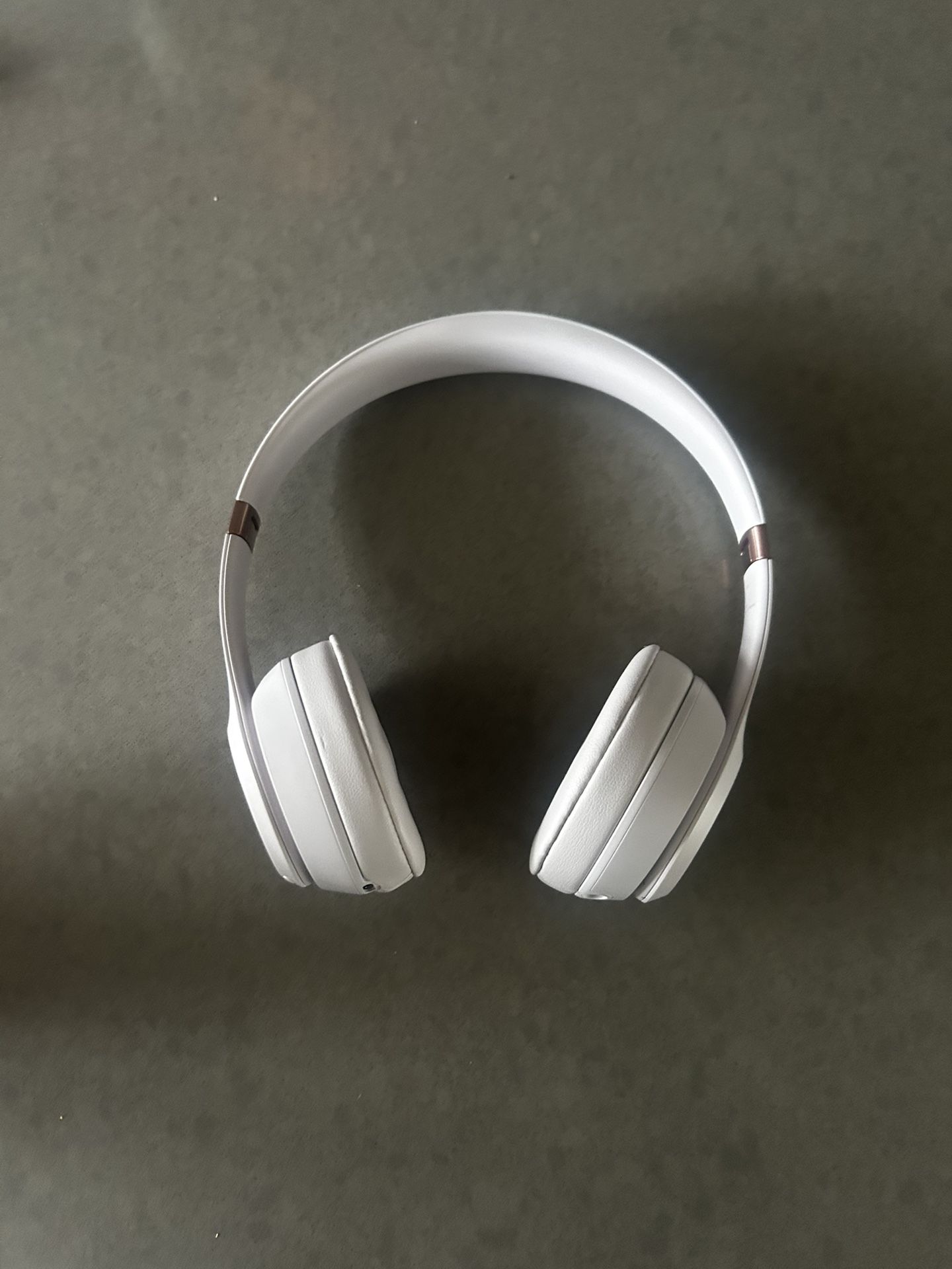 Beats Solo 4