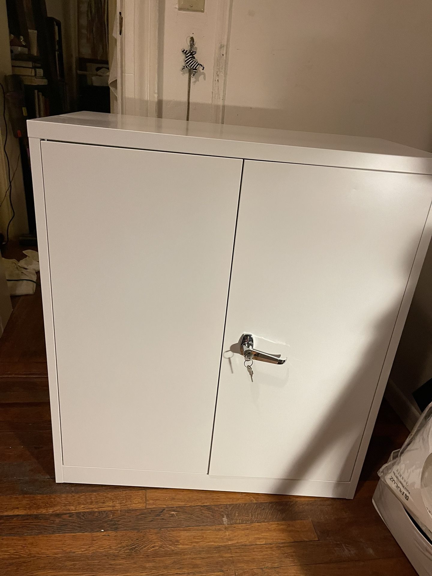 36” Metal Storage Cabinets with Doors and Adjustment Shelves w Lock for Home, Office, File Pantry, Kitchen - White (NEW- FULLY ASSEMBLED)