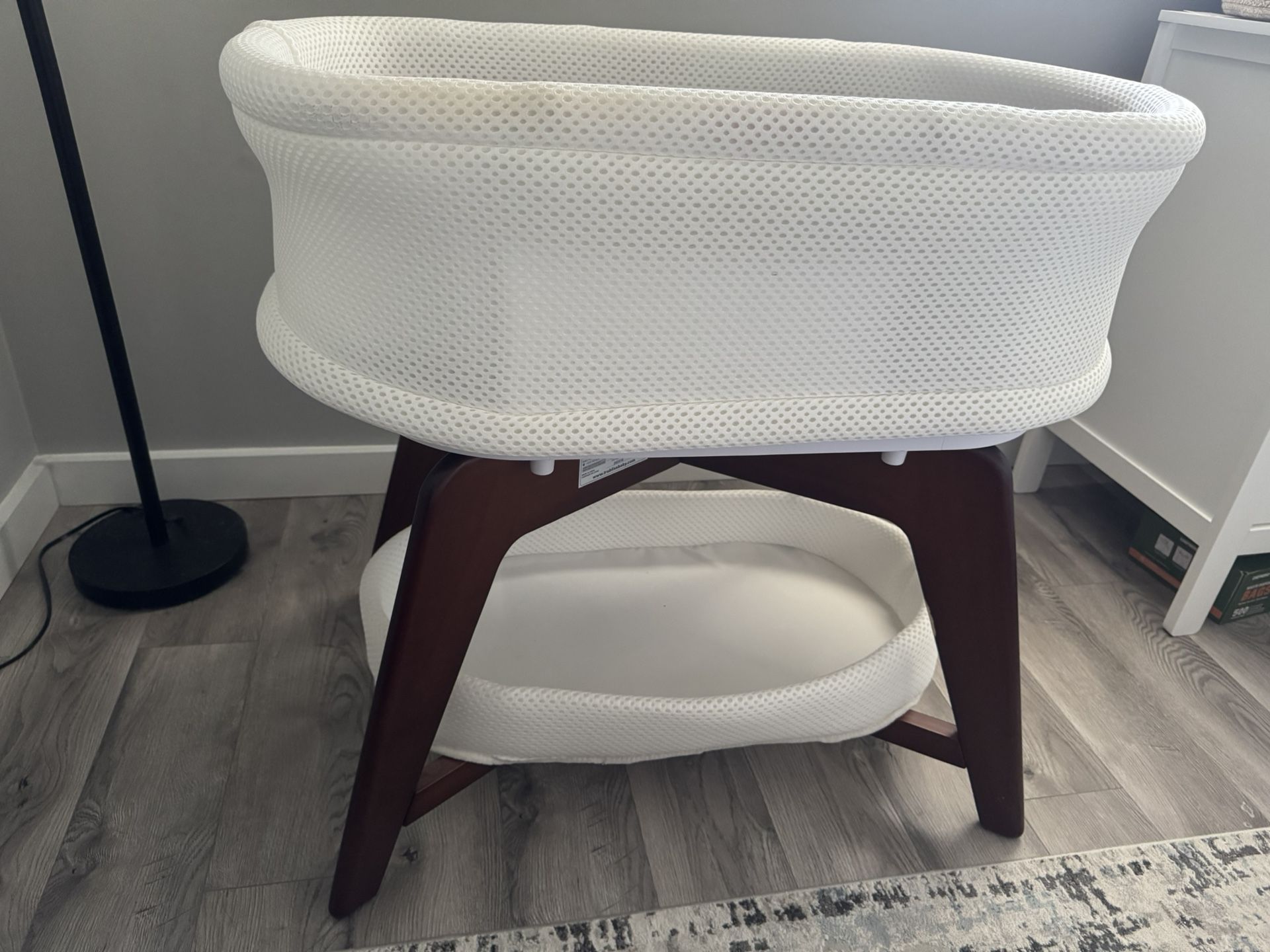 TruBliss Evi Smart Bassinet
