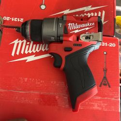 m12 milwaukee drill 