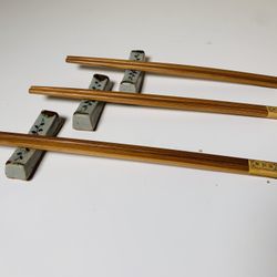 Vintage floral ceramic chopstick holders and chopsticks (sushi)