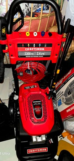BRAND NEW Craftsman 3300 PSI gas pressure washer - POWER BY HONDA ENGINE- NEVER USED, It has never had gas or oil put in it.