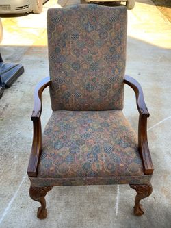 (2) Executive chairs almost new