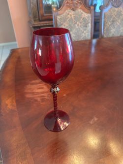 8 Multicolored Wine Glasses