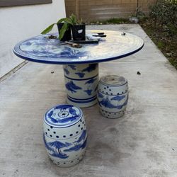 Chinese Porcelain table and stool set 
