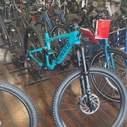 Specialized Enduro Comp 29 Full Suspension MTB