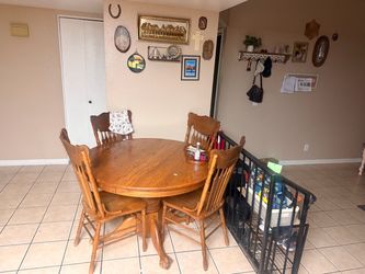 Wooden circle table