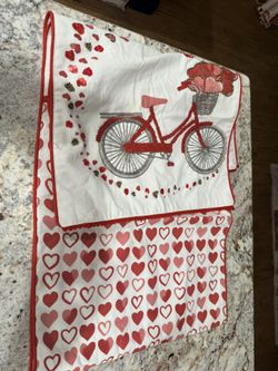 2 Valentine’s Day Table Runners