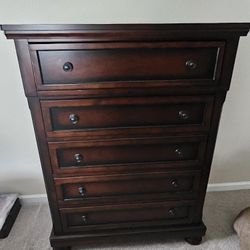5 Drawer Dresser