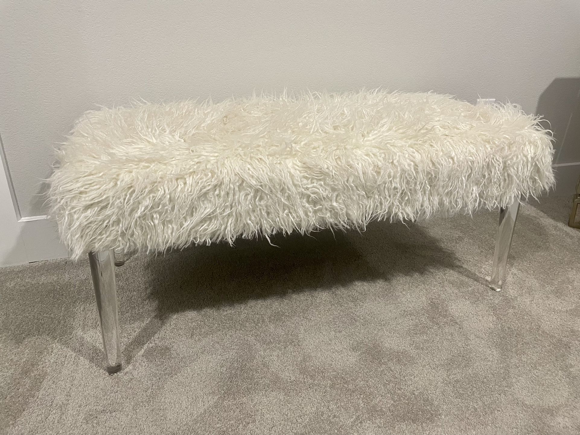 Crème Fluffy Bench W/acrylic Legs 