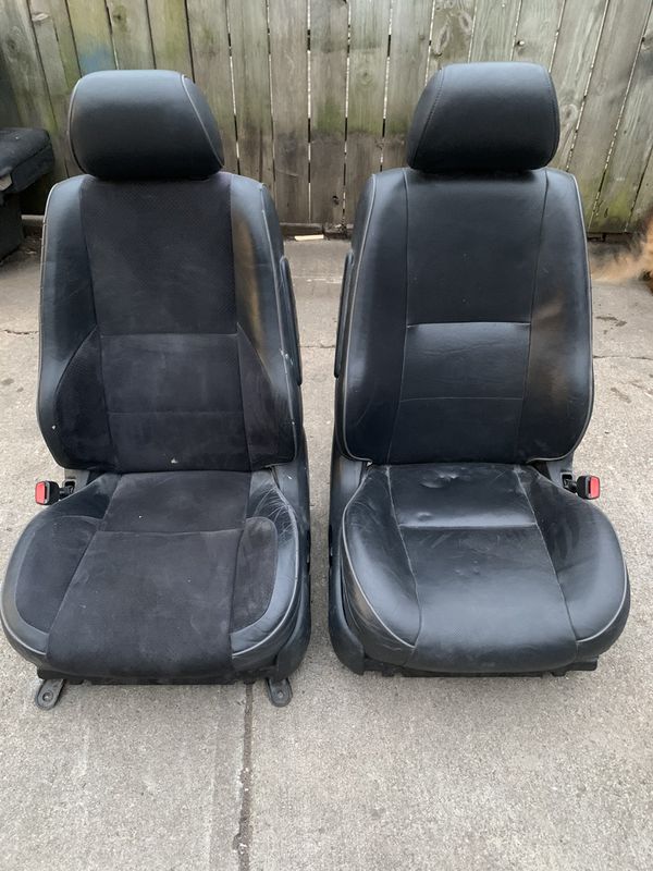 LEXUS IS300 SEATS for Sale in Chicago, IL - OfferUp