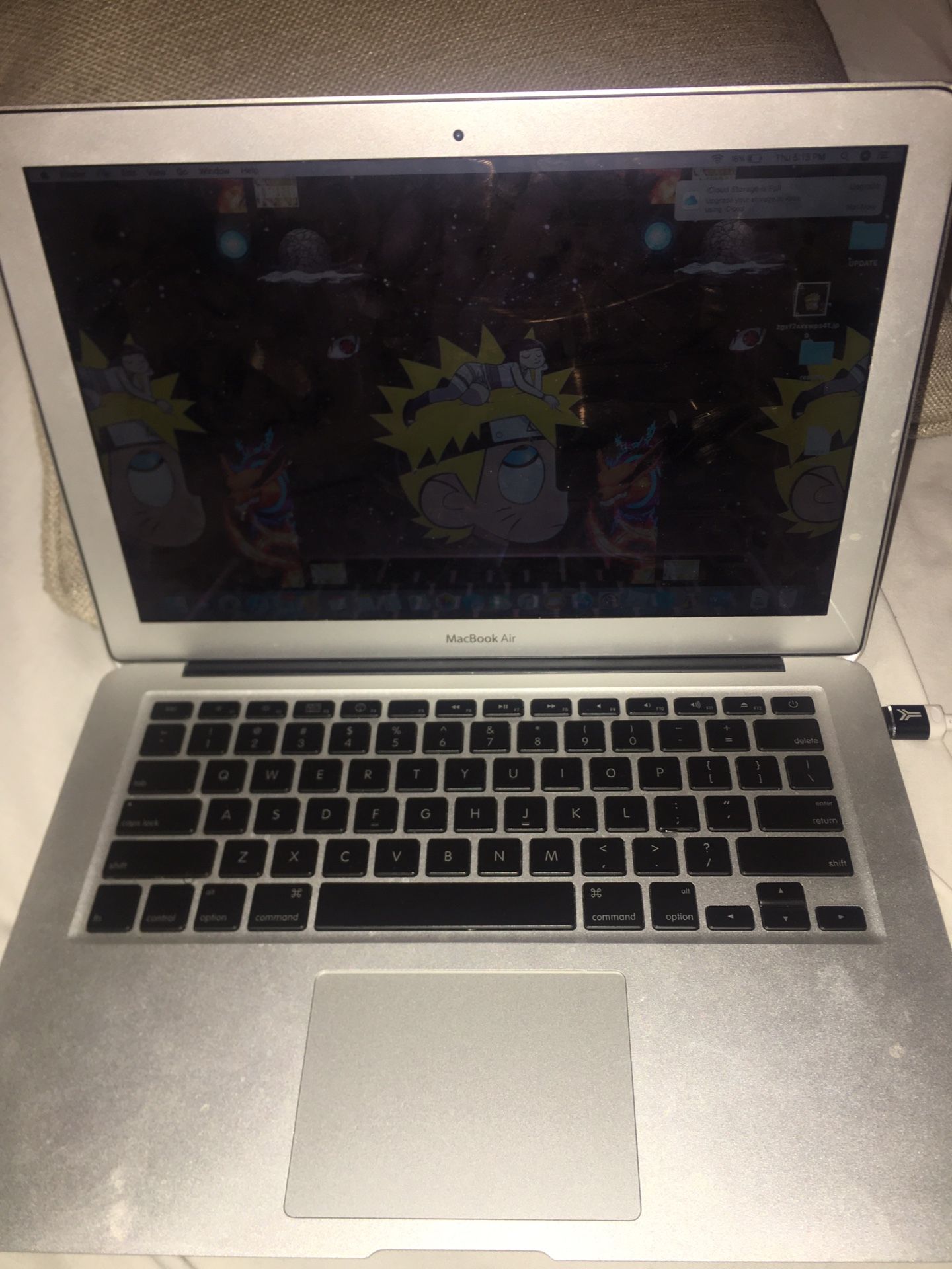 MacBook late 2011