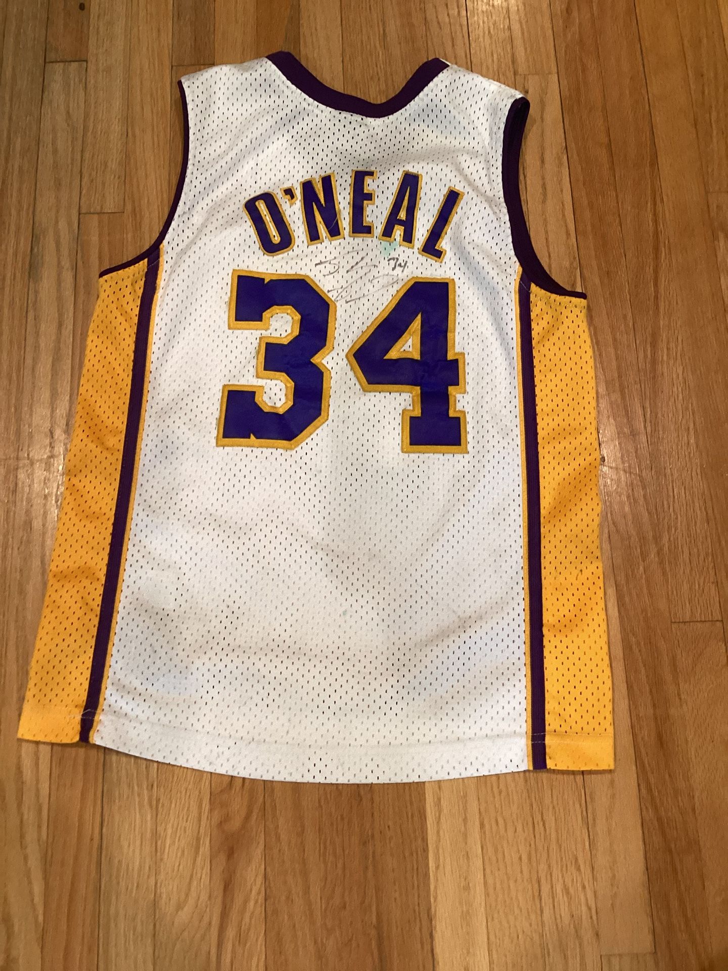 Signed Shaquille O’neal Jersey Size: Youth M