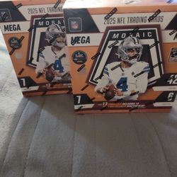 MOSAIC Megabox Of Football Cards