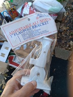 Seasonal Designs Adjustable Aluminum Flagpole Bracket