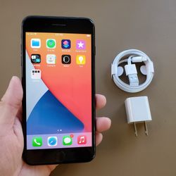 iPhone 7 Plus - UNLOCKED - Like New 