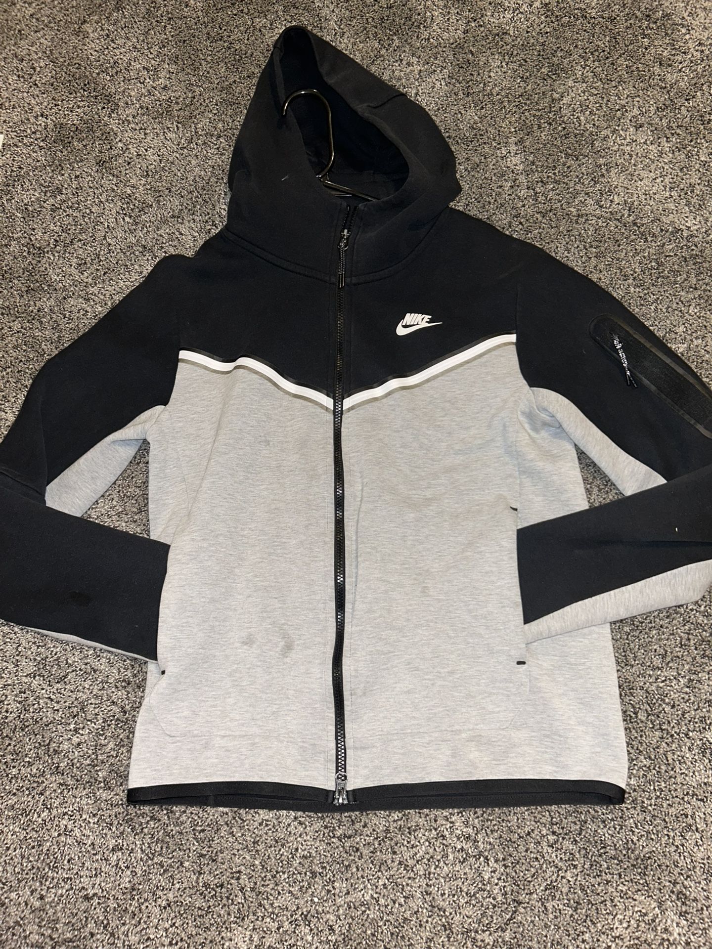 Men’s nike tech fleece