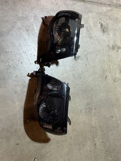 2011 Tacoma headlights