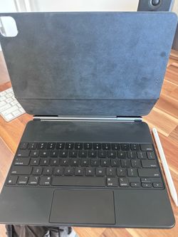Apple Magic Keyboard Case with Apple Pencil