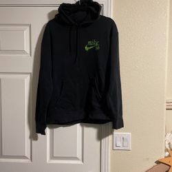 Size Large Nike SB Sweater.