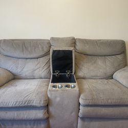 Power Reclining Couch With Outlets