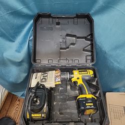 DeWalt DC742 Cordless Drill Driver