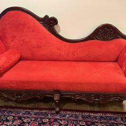  Chaise Lounge - Victorian-Style Red Velvet