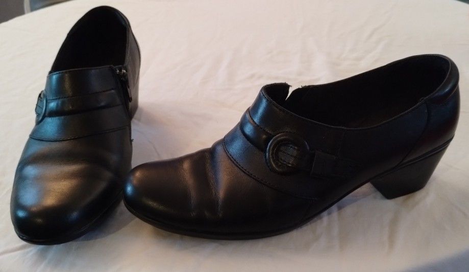 Women's Shoes/ Boots (Size 12, Leather, Clarks)
