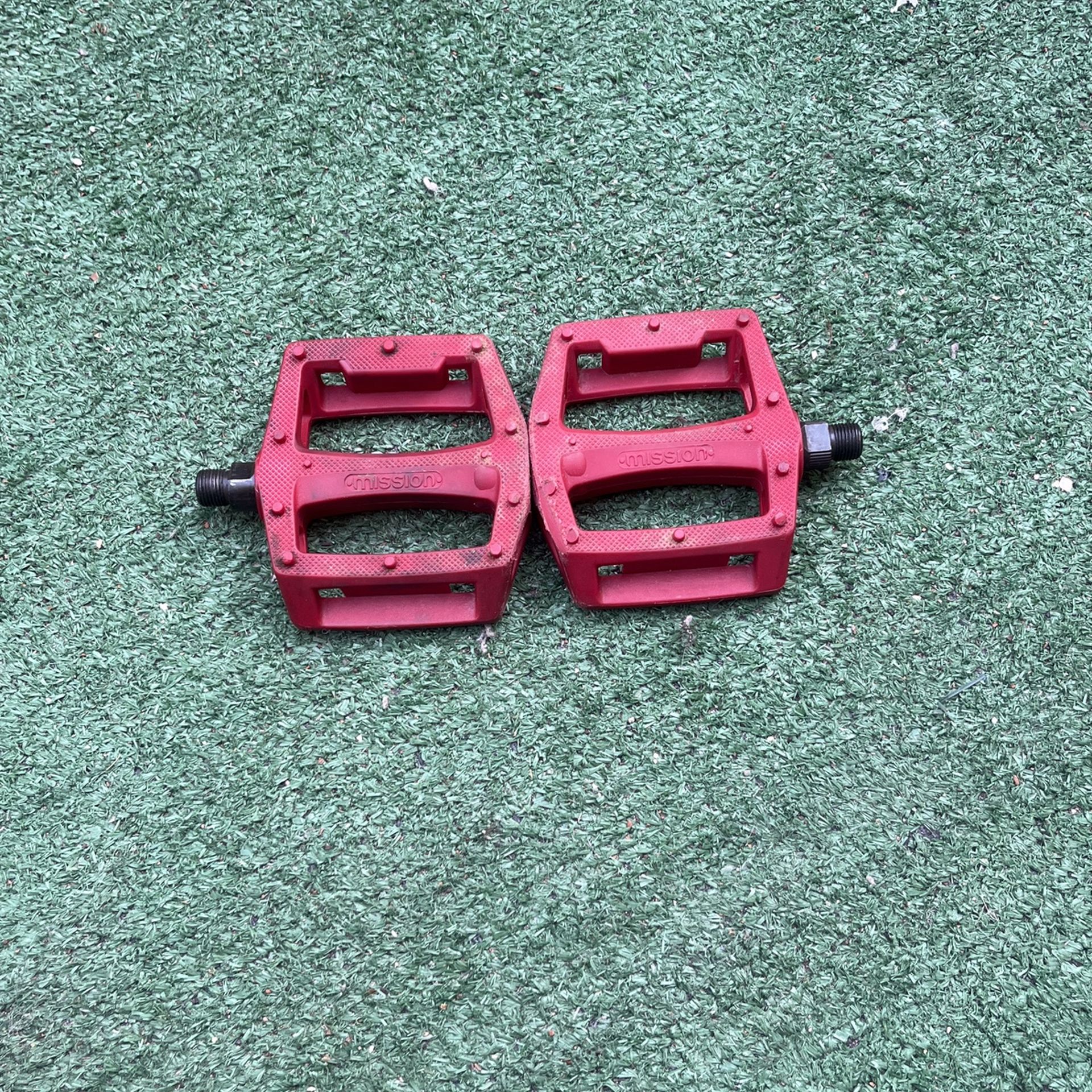 Mission Red Pedals Bmx Bike