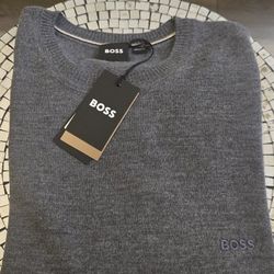 Brand New Hugo Boss Gray Knit Crew Neck Long Sleeves Sweater. Size Medium