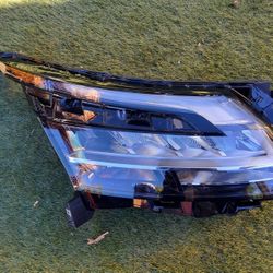 Pathfinder Headlight 