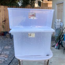 Storage containers