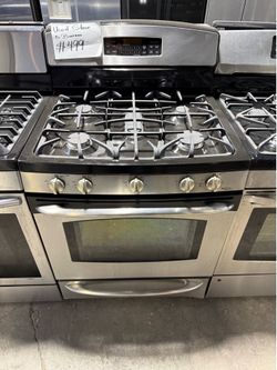 GE Stainless steel 5 burner range stove