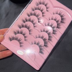 Eyelashes 
